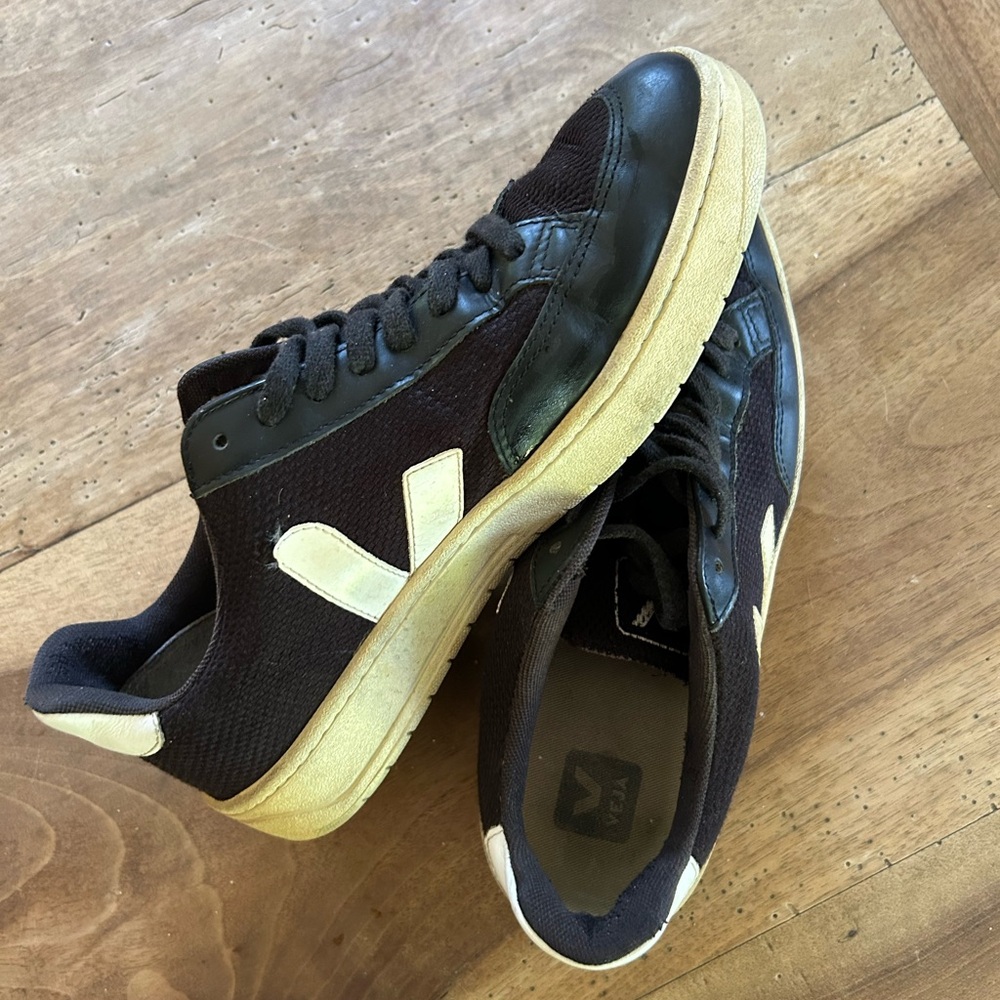 Used Veja sneakers